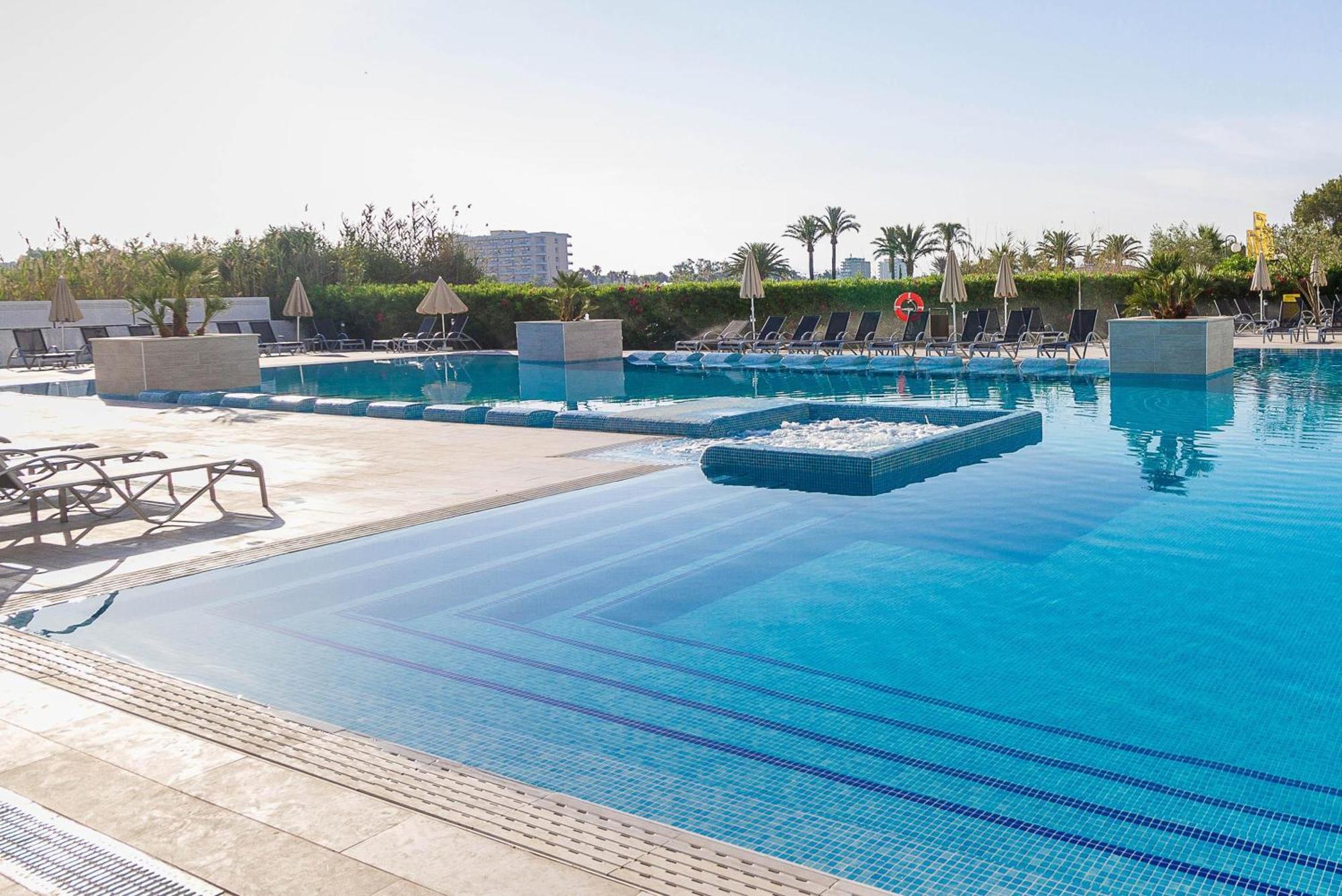 Eix Lagotel Aparthotel